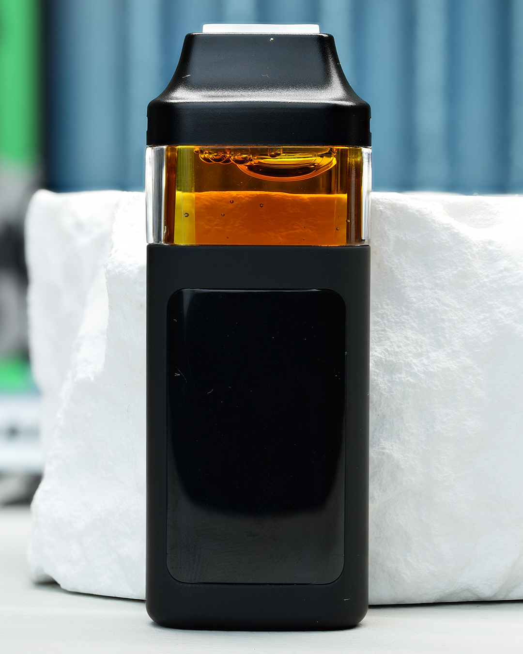 2000mg Mango Pie Nuke All-in-One vape with Mango Kush and Ultraviolet lineage, ripe mango, tropical gas, citrus sweetness, and daytime effects