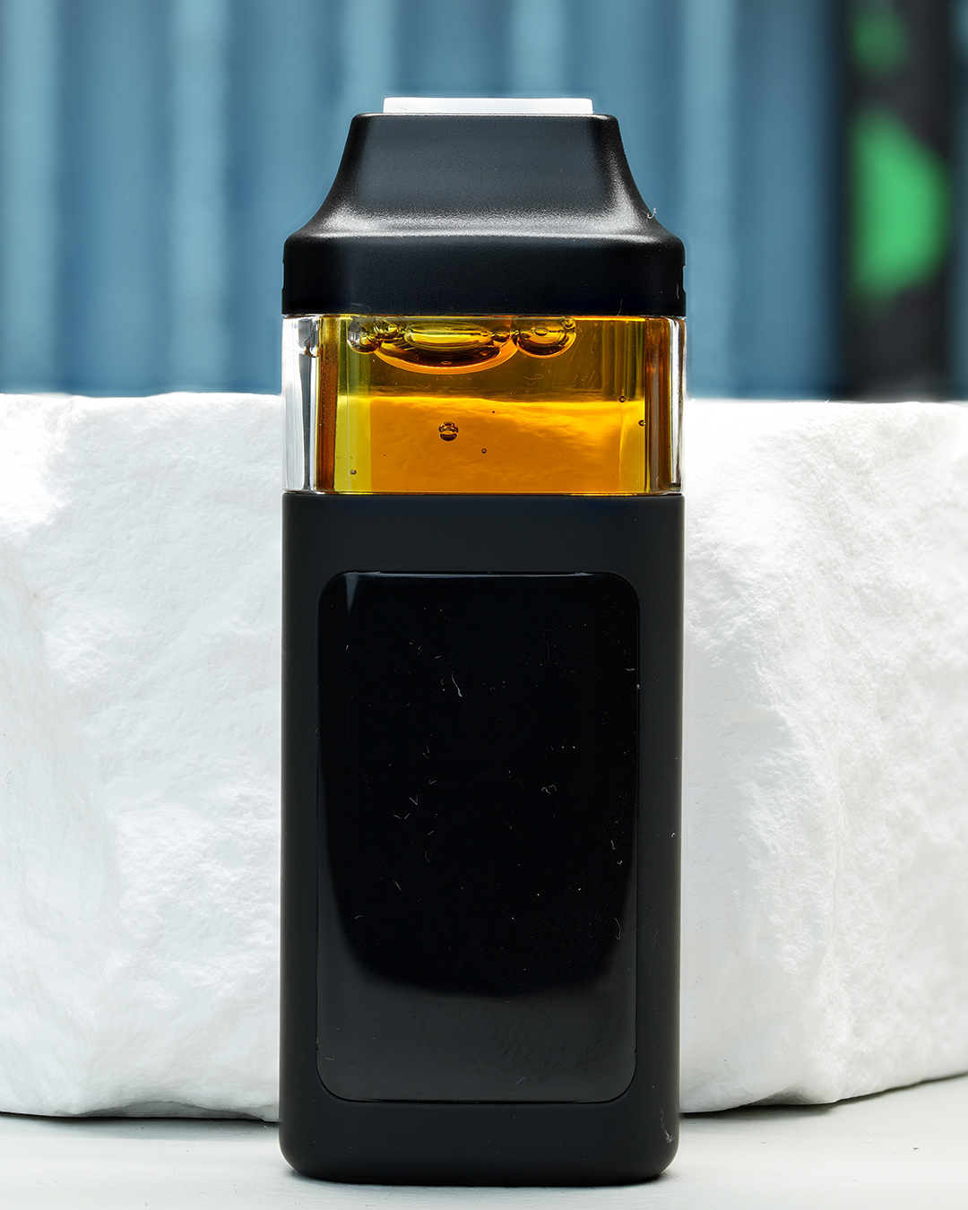 2000mg Maui Wowie Nuke All-in-One vape with pineapple, tropical citrus, mango, and sweet herbal terpenes