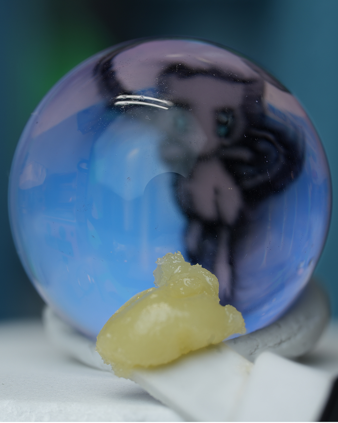 Black Lantz 90u Cold-Cured Rosin Jar with white cold cure, rich blackberry fruit, candy sweetness, and jar-busting dankness